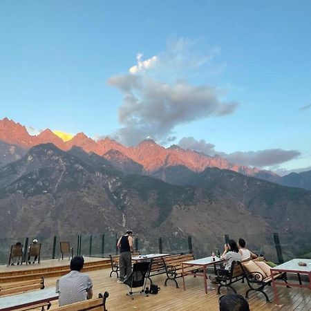 Tiger Leaping Gorge Tea Horse Gasthaus Шангри-Ла Экстерьер фото