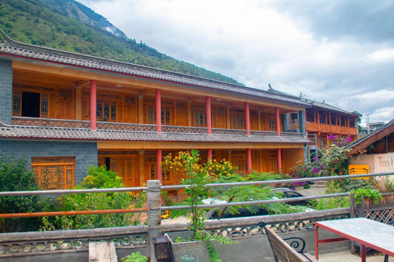 Tiger Leaping Gorge Tea Horse Gasthaus Шангри-Ла Экстерьер фото