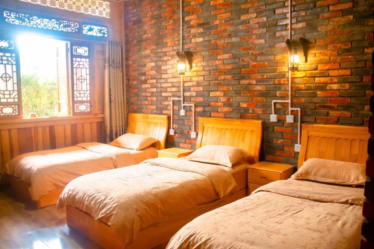 Tiger Leaping Gorge Tea Horse Gasthaus Шангри-Ла Экстерьер фото