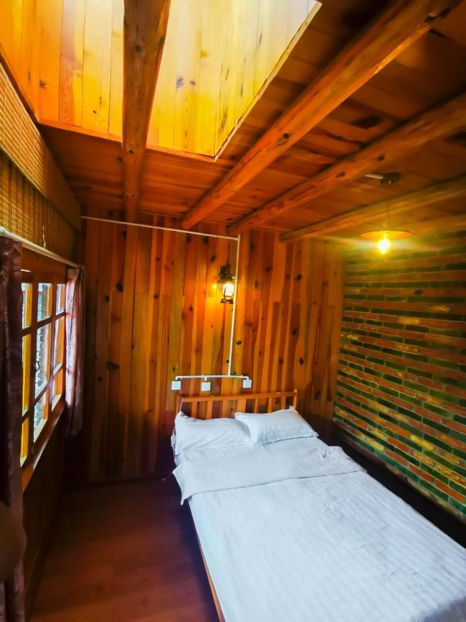 Tiger Leaping Gorge Tea Horse Gasthaus Шангри-Ла Экстерьер фото
