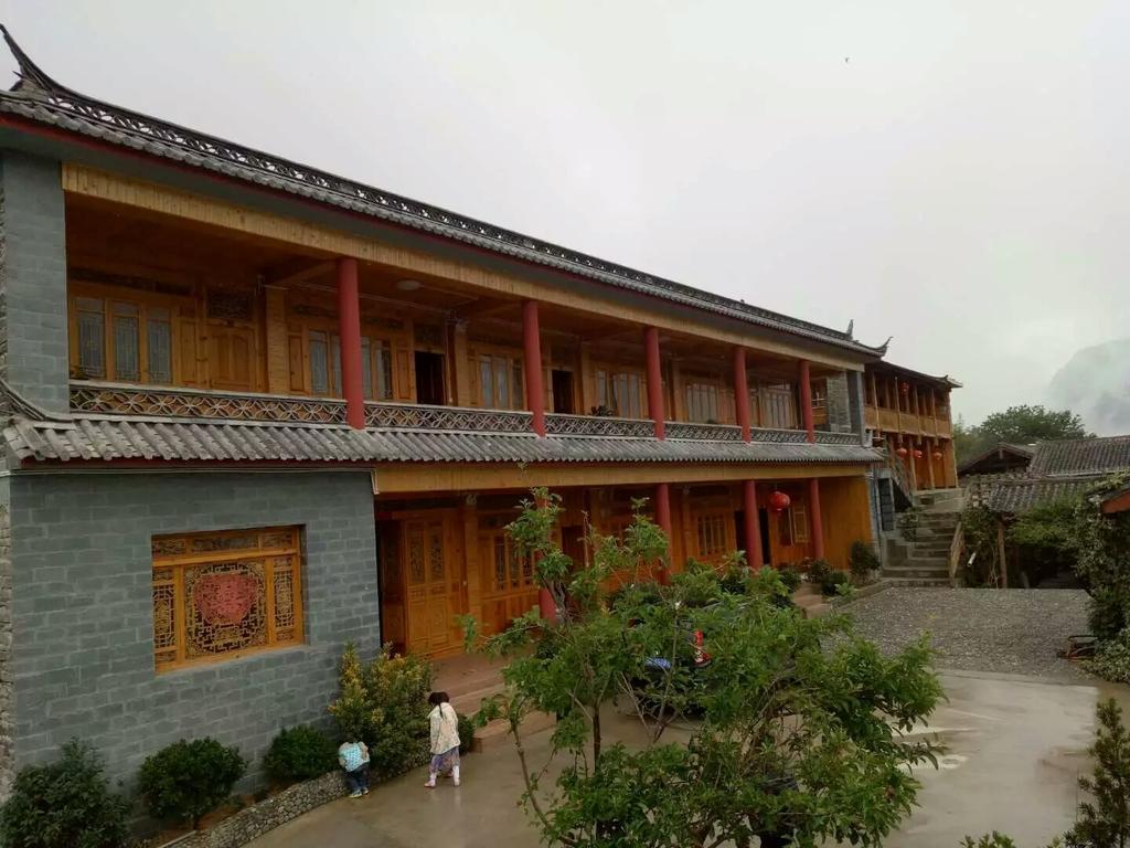 Tiger Leaping Gorge Tea Horse Gasthaus Шангри-Ла Экстерьер фото