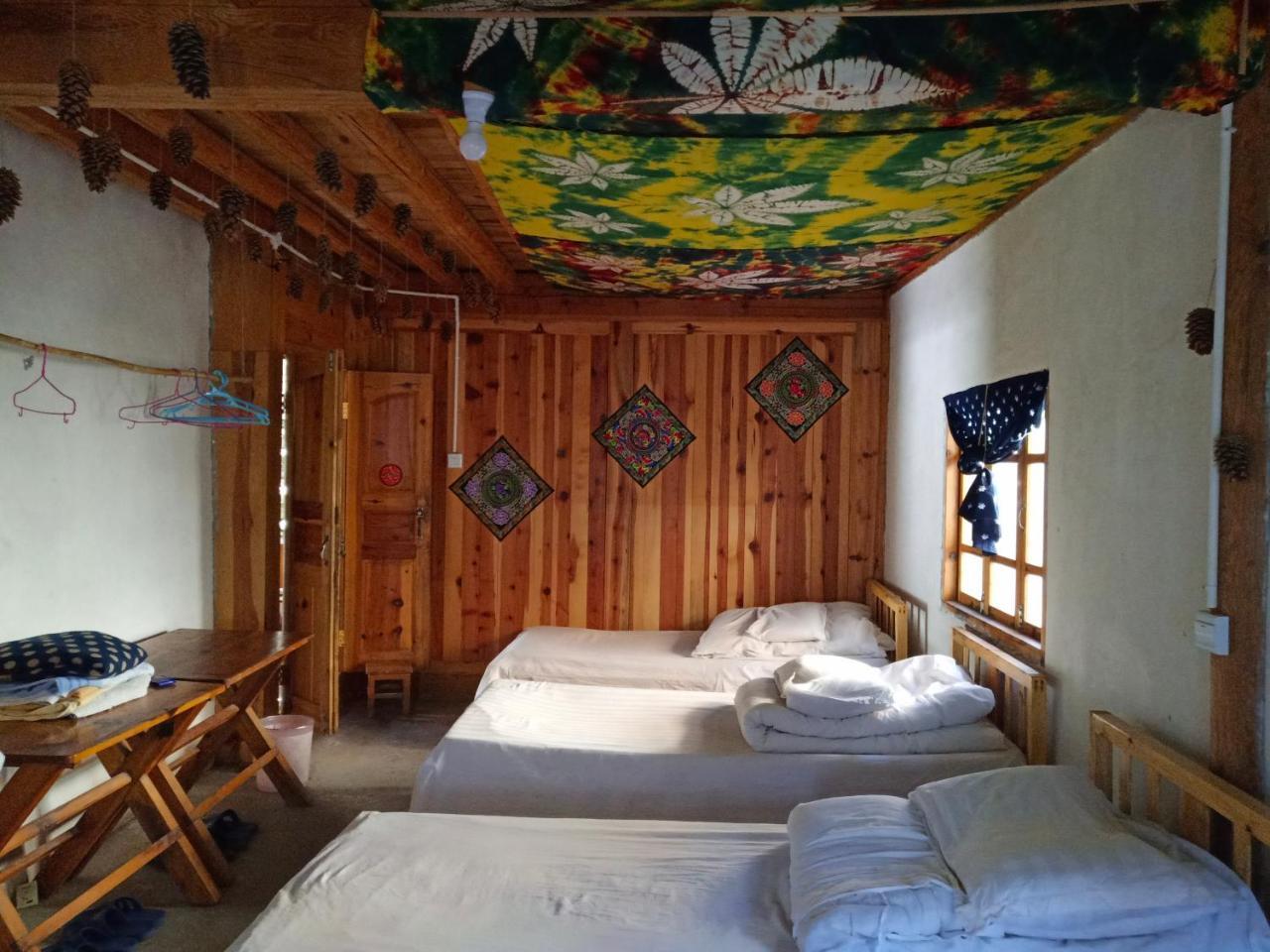 Tiger Leaping Gorge Tea Horse Gasthaus Шангри-Ла Экстерьер фото